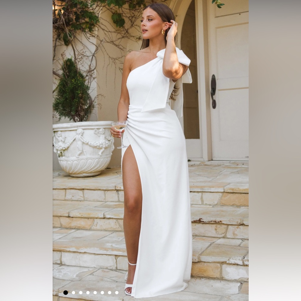 NWOT Bliss Bow Dress